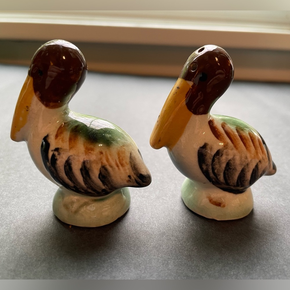 Vintage pelican salt and pepper shakers.